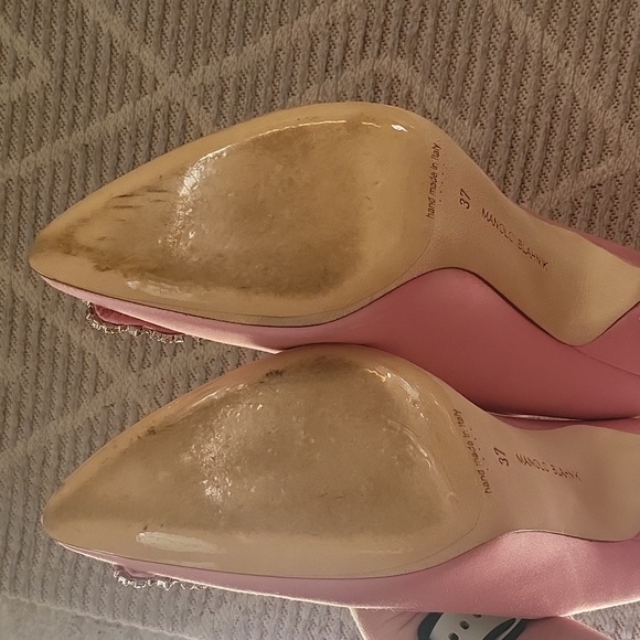 Manolo blahnik hanging pink satin pumps - Picture 11 of 17
